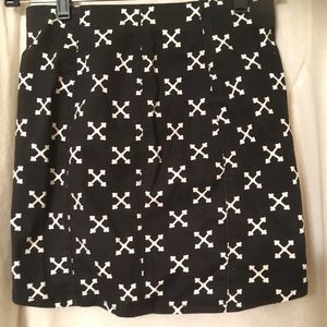 Adorable petite mini skirt (size 2 - Juniors/teens)